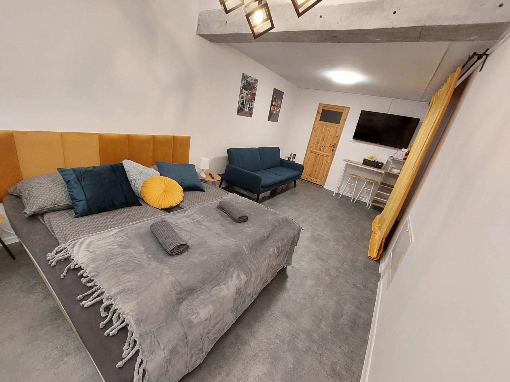Flores Apartament كاتوفيتسه الغرفة الصورة
