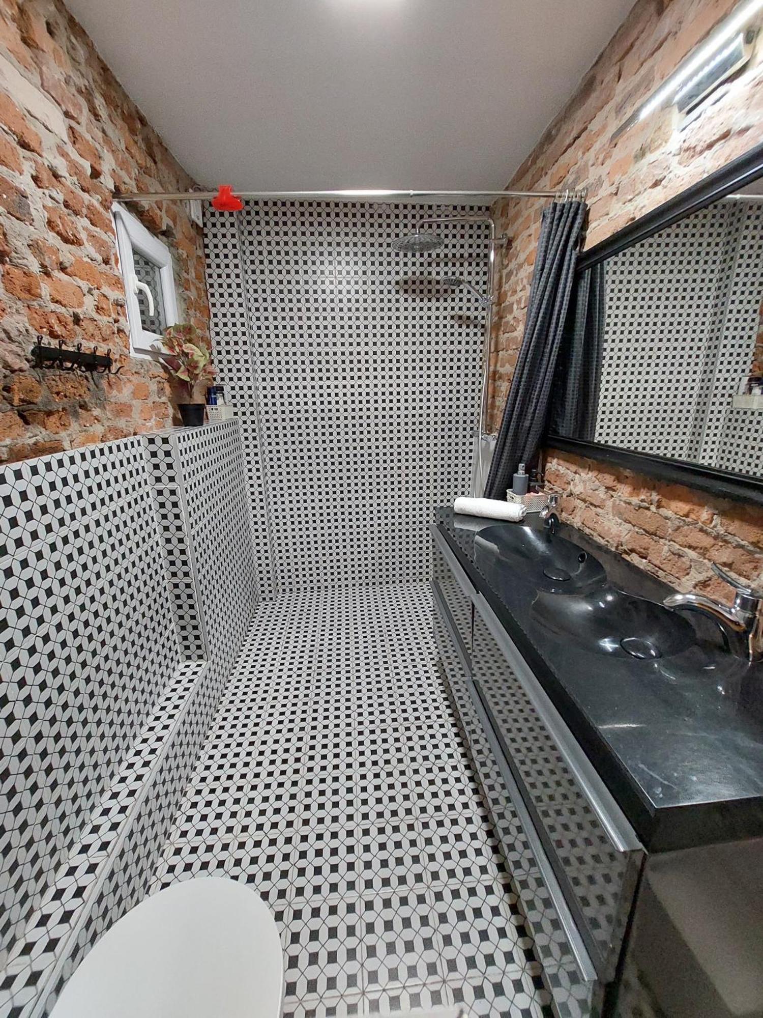 Flores Apartament كاتوفيتسه الغرفة الصورة