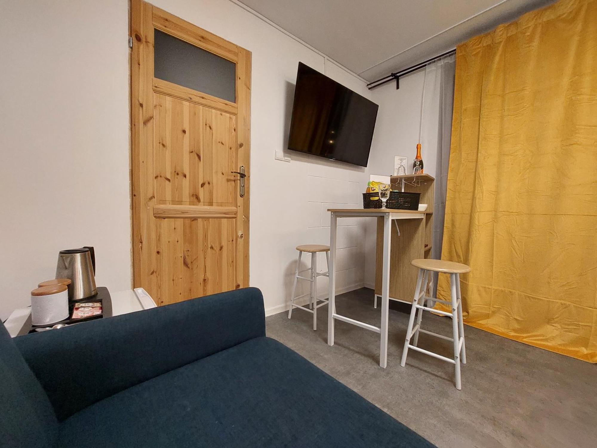 Flores Apartament كاتوفيتسه الغرفة الصورة